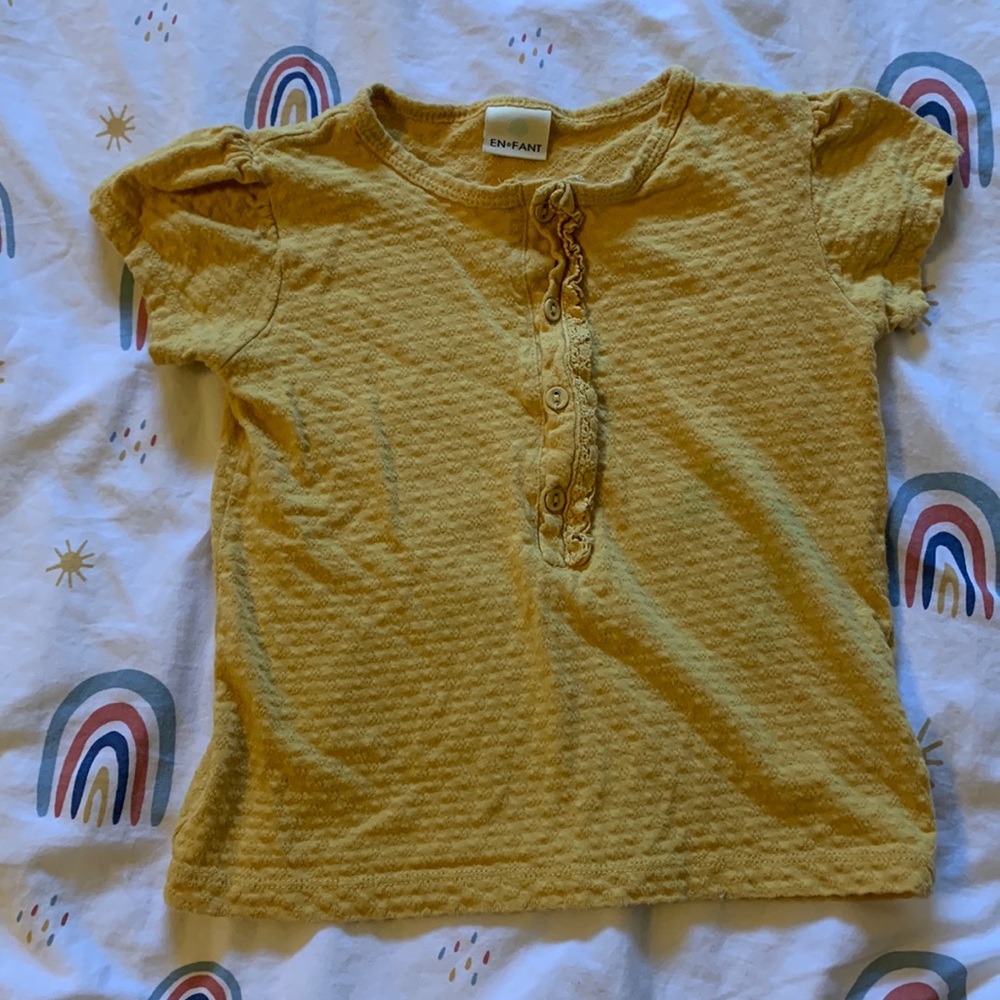 En Fant yellow t-shirt size 5 organic cotton